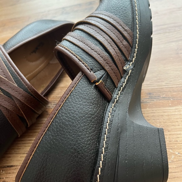 Thom McAn Leather Clogs 8.5 - Picture 3 of 8